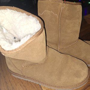 Koolaburra by Uggs boots